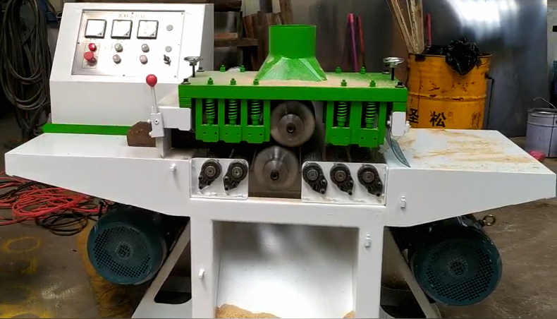 新款方木多片鋸速度快，效率高，運(yùn)作更穩(wěn)定