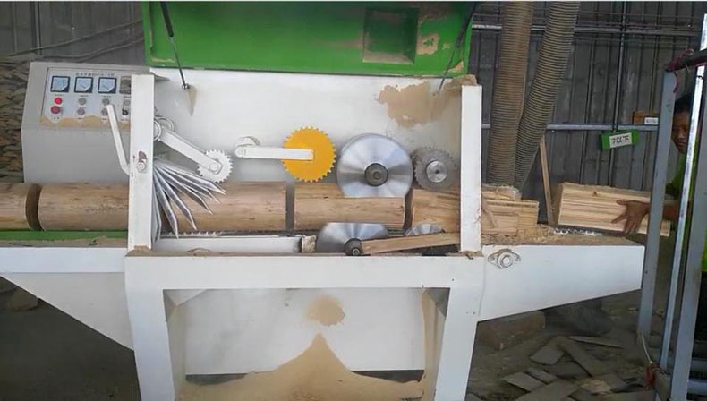 圓木多片鋸鋸片整體的散熱性欠佳，鋸片的齒數(shù)太多。阻力就越大，容易燒鋸片